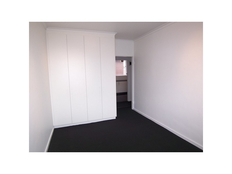 18/225 Canterbury Road, St Kilda West VIC 3182