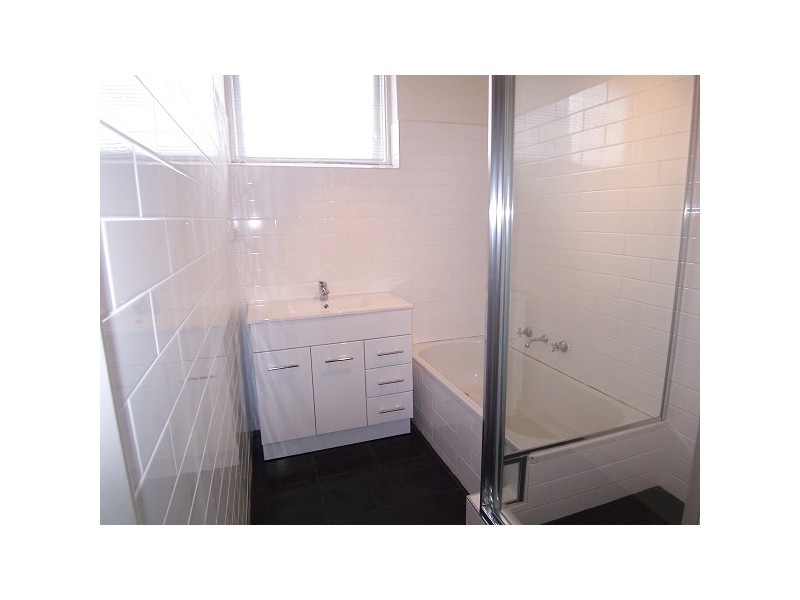 18/225 Canterbury Road, St Kilda West VIC 3182