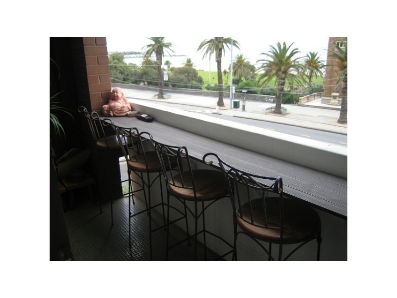 23/13 The Esplanade, St Kilda VIC 3182