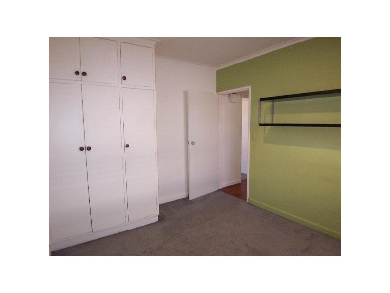 8/15 Mitchell Street, St Kilda VIC 3182