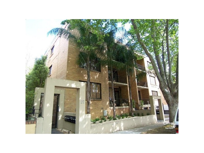11/27 Dickens Street, Elwood VIC 3184