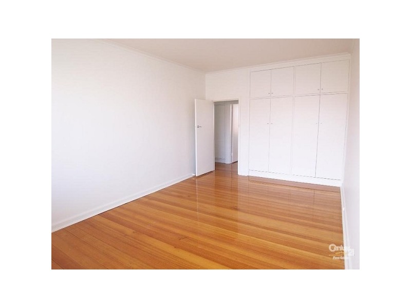 11/27 Dickens Street, Elwood VIC 3184