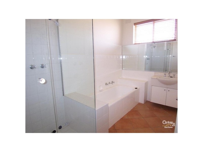 11/27 Dickens Street, Elwood VIC 3184