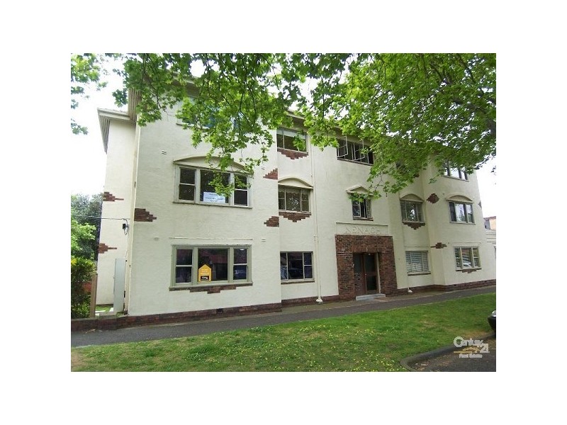 2/223 Page Street, Middle Park VIC 3206