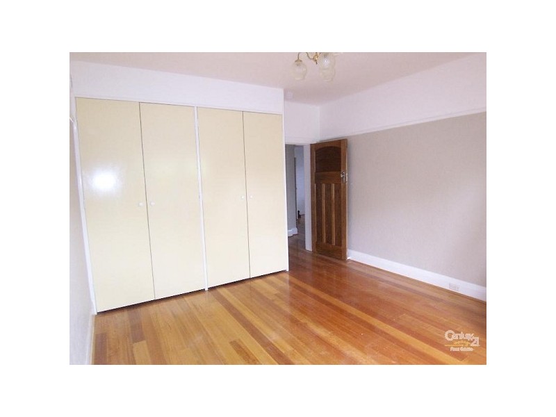 2/223 Page Street, Middle Park VIC 3206