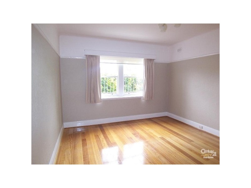 2/223 Page Street, Middle Park VIC 3206