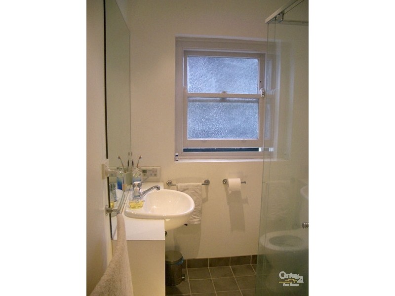 1/267 Barkly Street, St Kilda VIC 3182