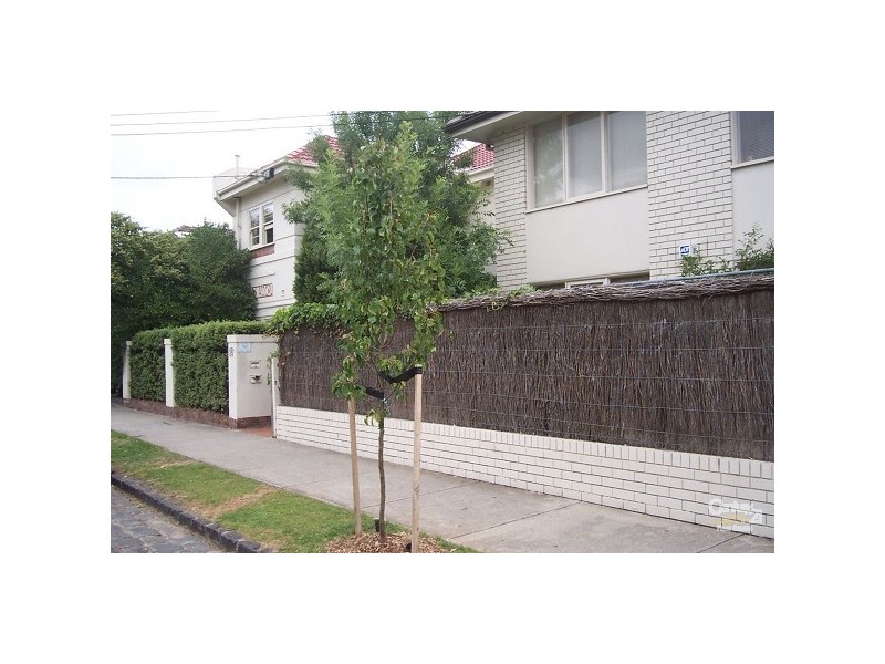 8/18 Orange Grove, St Kilda East VIC 3183