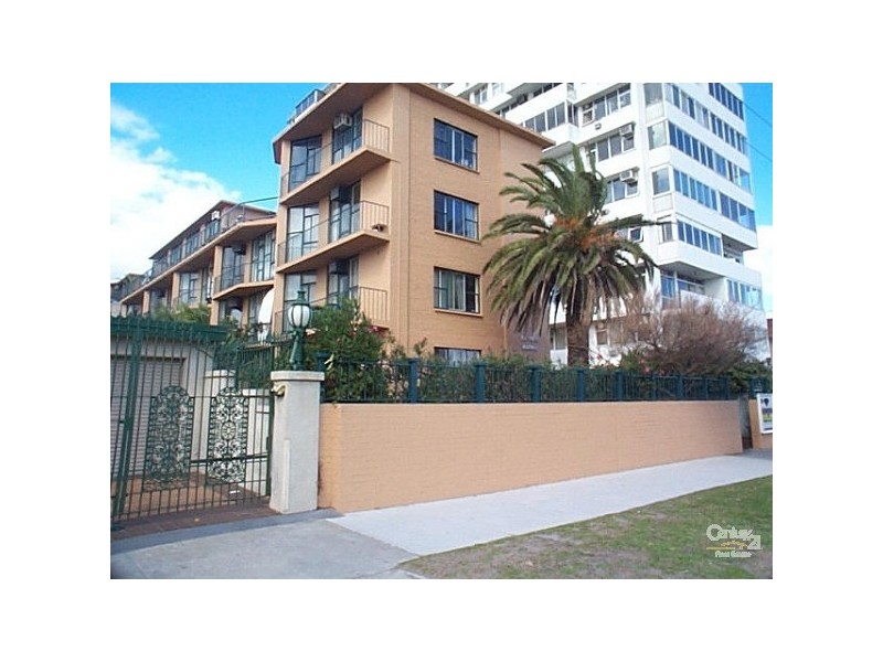 25/11 Marine Parade, St Kilda VIC 3182