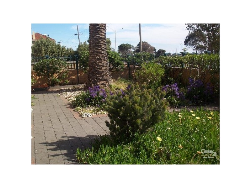 25/11 Marine Parade, St Kilda VIC 3182