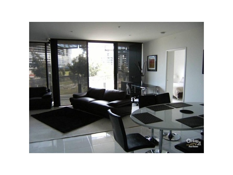S101/8 Waterview Walk, Docklands VIC 3008