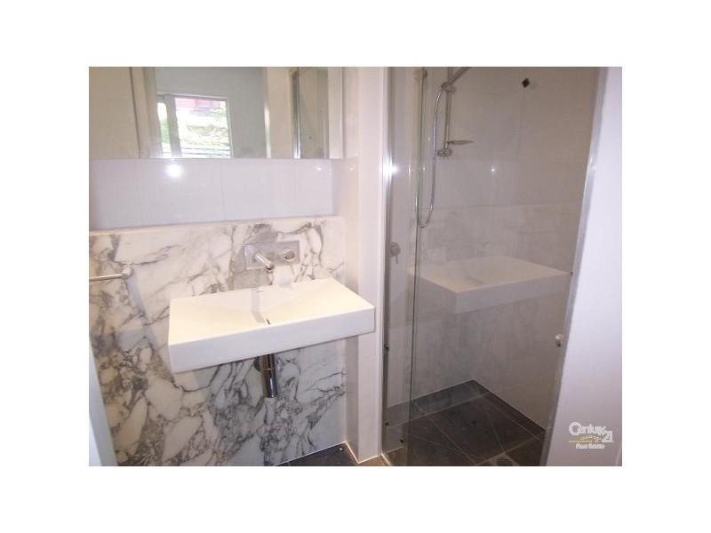 19/10 Tennyson Street, Elwood VIC 3184