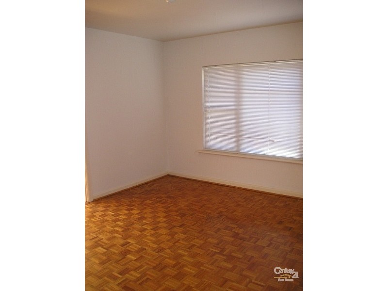 8/22 Dalgety Street, St Kilda VIC 3182