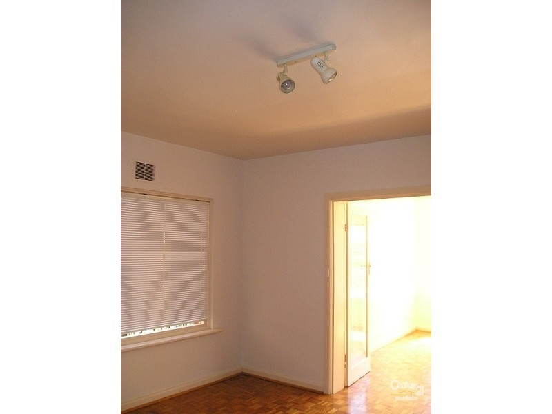 8/22 Dalgety Street, St Kilda VIC 3182