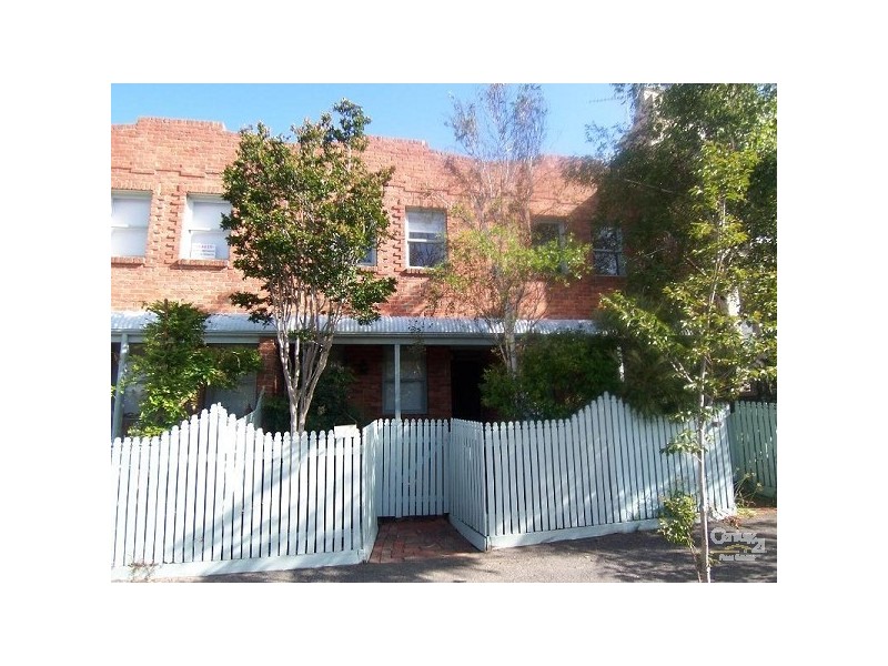 2/11 Mitchell Street, St Kilda VIC 3182