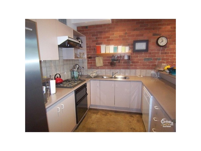 2/11 Mitchell Street, St Kilda VIC 3182