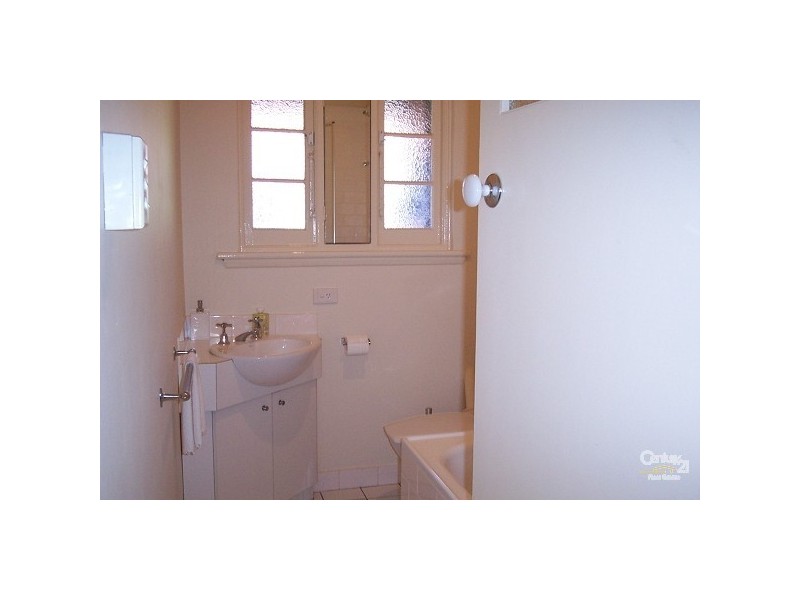 24/7 Eildon Road, St Kilda VIC 3182