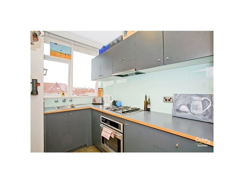 12E/12 Marine Parade, St Kilda VIC 3182