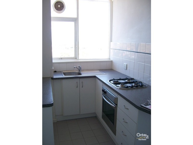 12E/12 Marine Parade, St Kilda VIC 3182