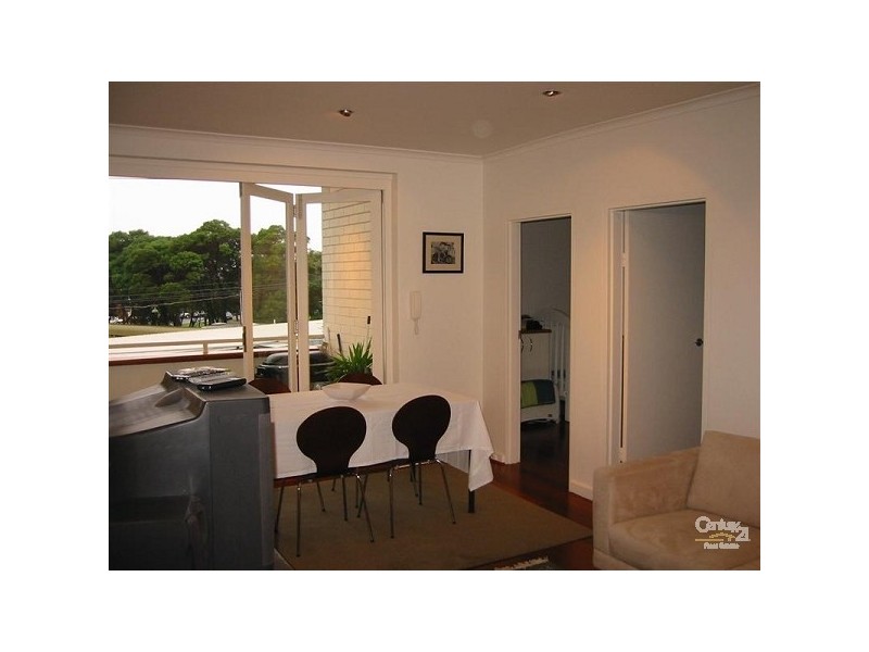 16/1 Spencer Street, St Kilda VIC 3182