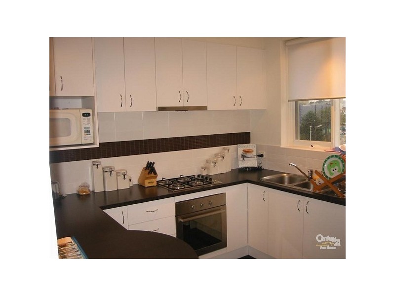 16/1 Spencer Street, St Kilda VIC 3182