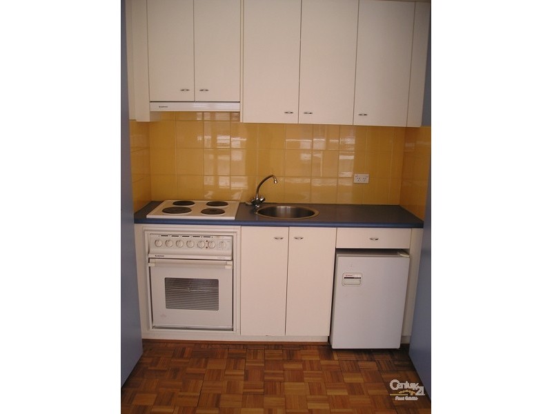 19/4 Alfred Square, St Kilda VIC 3182