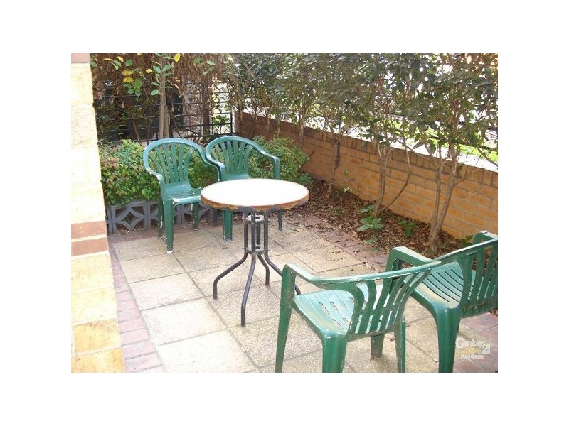 1/35 Eildon Road, St Kilda VIC 3182