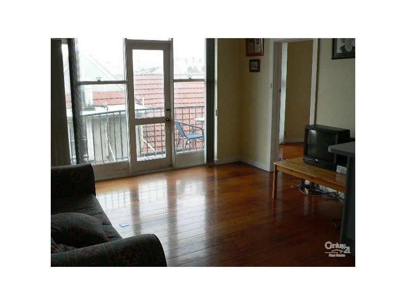 35/11 Marine Parade, St Kilda VIC 3182