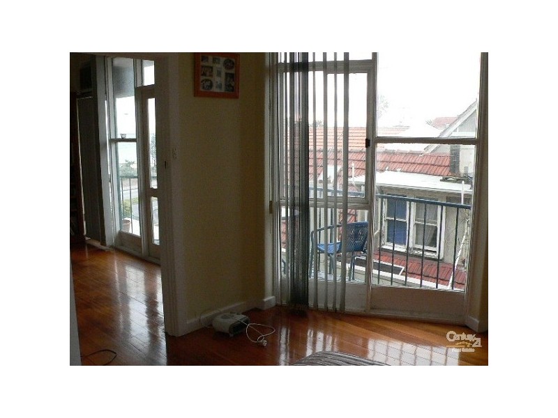 35/11 Marine Parade, St Kilda VIC 3182