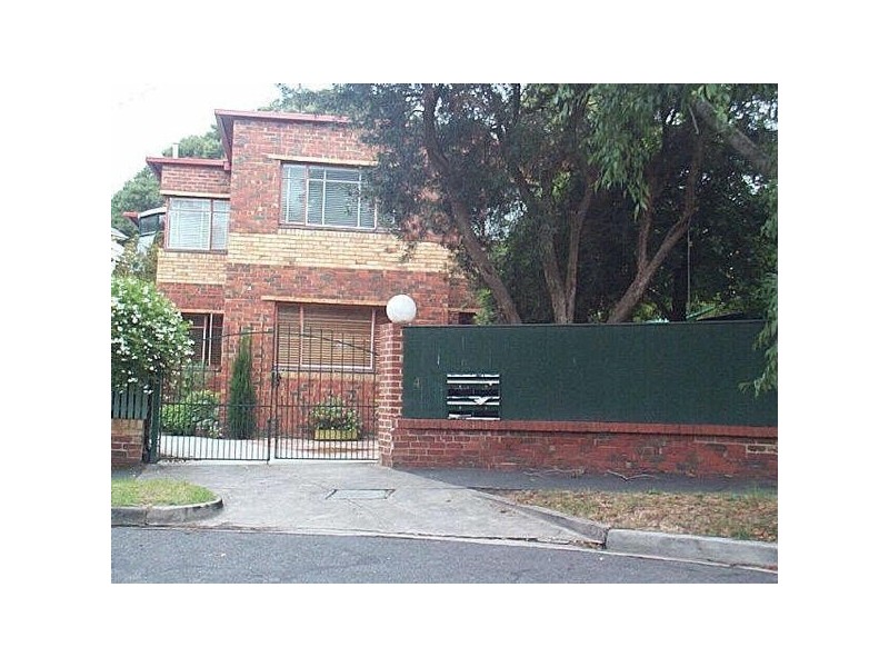 1/4  Eildon Court, St Kilda VIC 3182