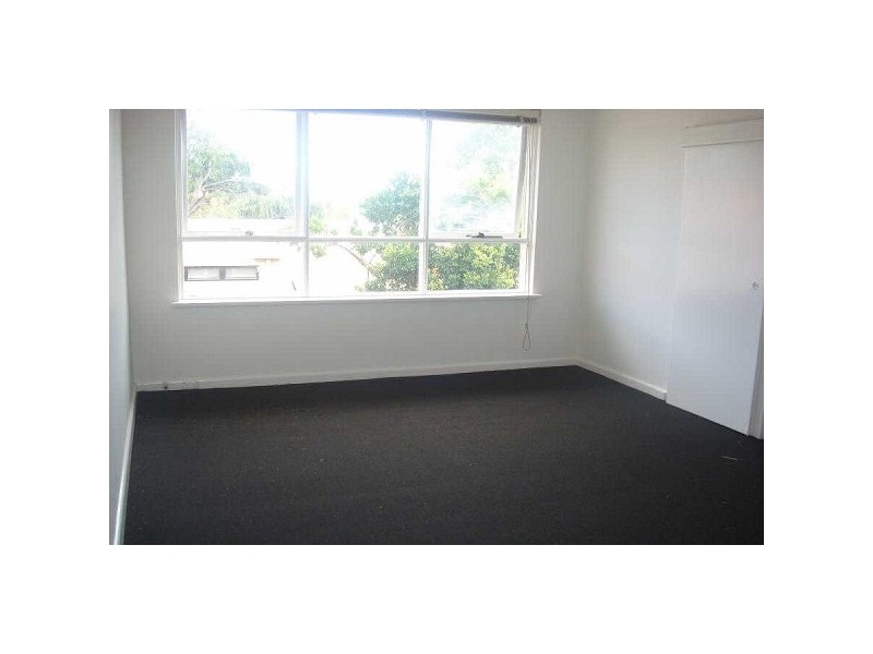 12/16  Vautier Street, Elwood VIC 3184