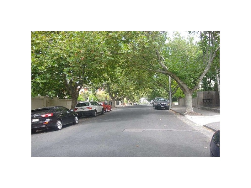 12/16  Vautier Street, Elwood VIC 3184