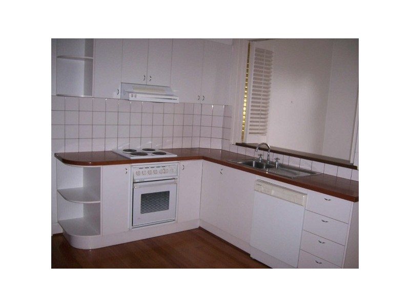 10/14  Robe Street, St Kilda VIC 3182