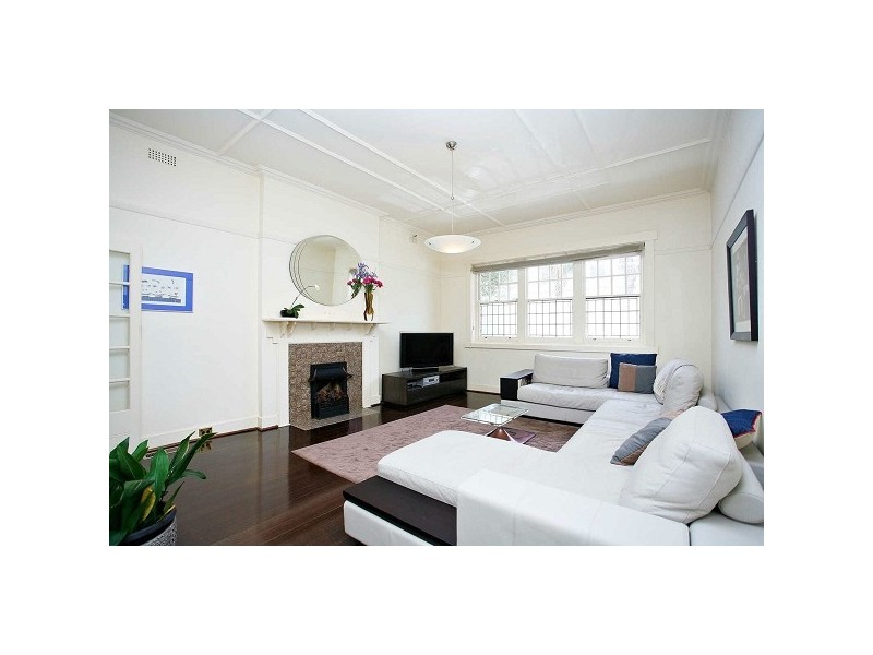 10/1A  Acland Street, St Kilda VIC 3182