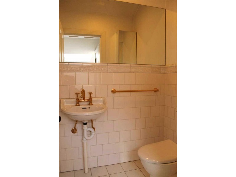 3/24  Dalgety Street, St Kilda VIC 3182