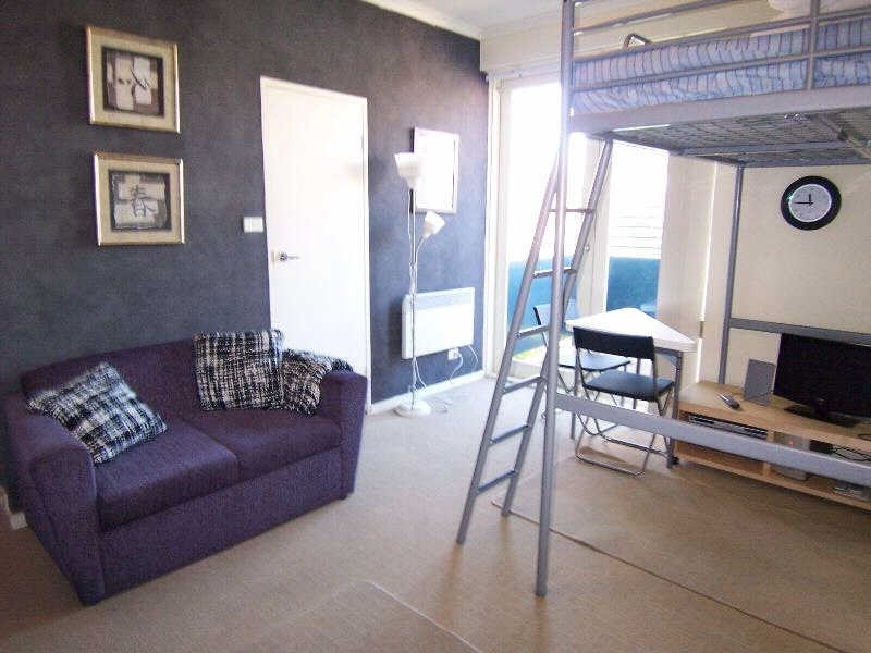 21/15  Acland Street, St Kilda VIC 3182