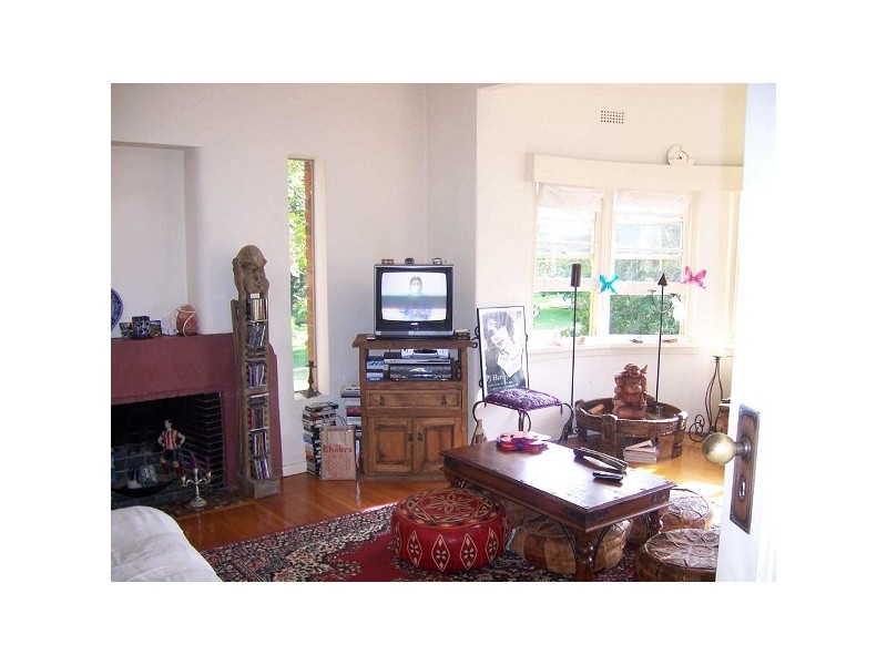 8/25  Dickens Street, Elwood VIC 3184