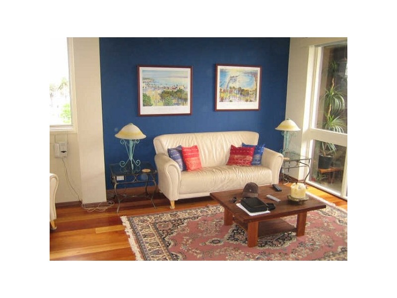 23/13  Esplanade, St Kilda VIC 3182