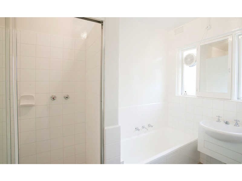 8/27  Mitford Street, St Kilda VIC 3182