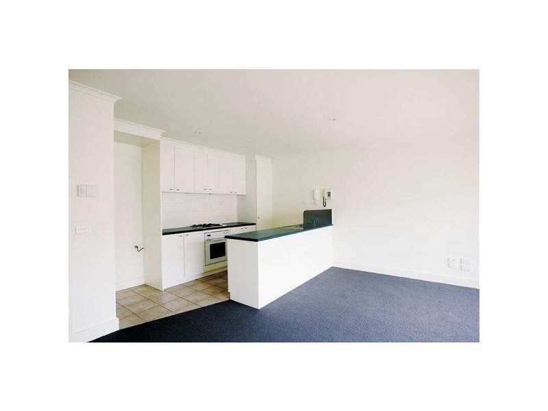 10/14-15  Marine Parade, St Kilda VIC 3182