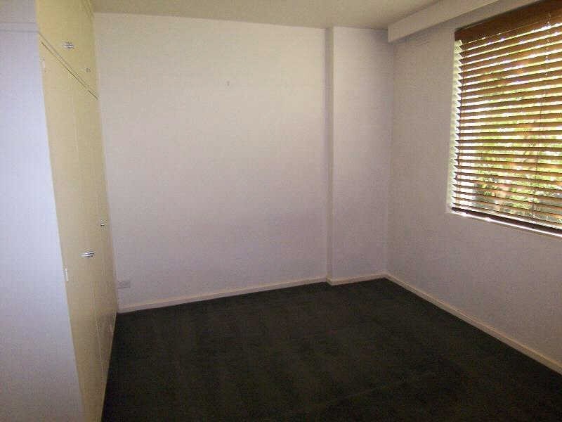 1/44  Robe Street, St Kilda VIC 3182