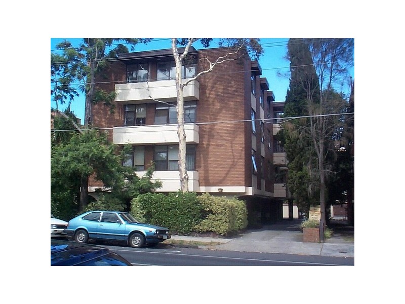 4/19  Mitford Street, St Kilda VIC 3182