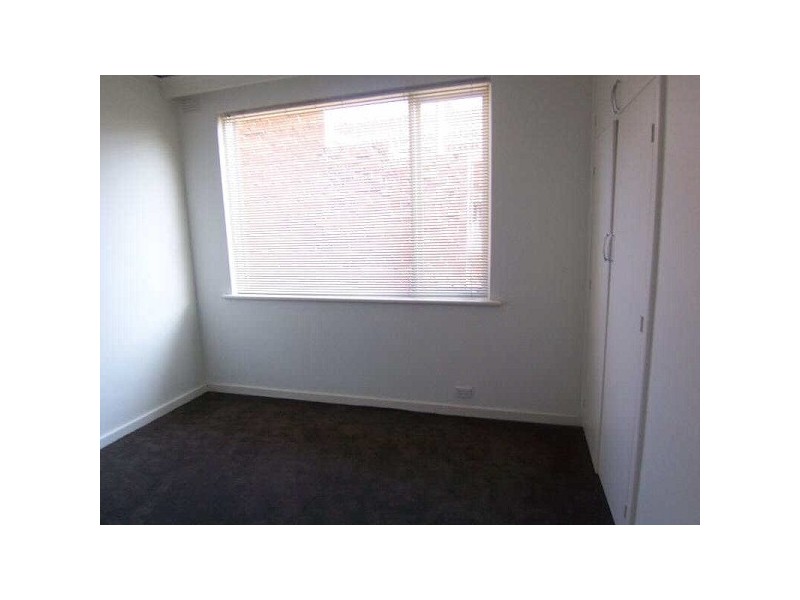 2/16  Coleridge St, Elwood VIC 3184