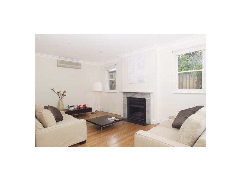 15a  Marlton Cresent, St Kilda VIC 3182