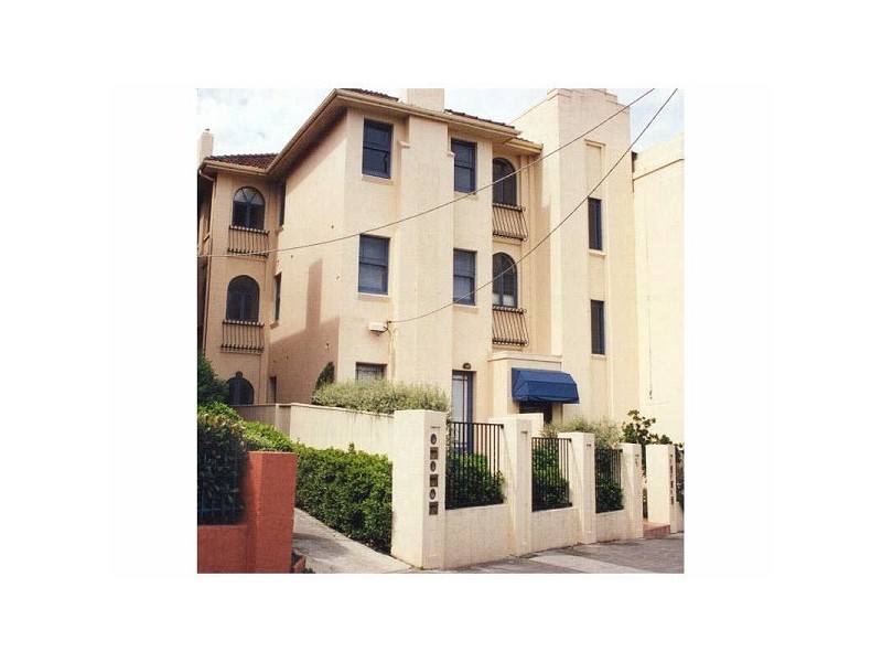 1/23a  Esplanade, St Kilda VIC 3182