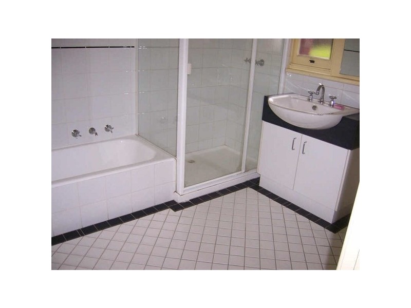 1/23a  Esplanade, St Kilda VIC 3182