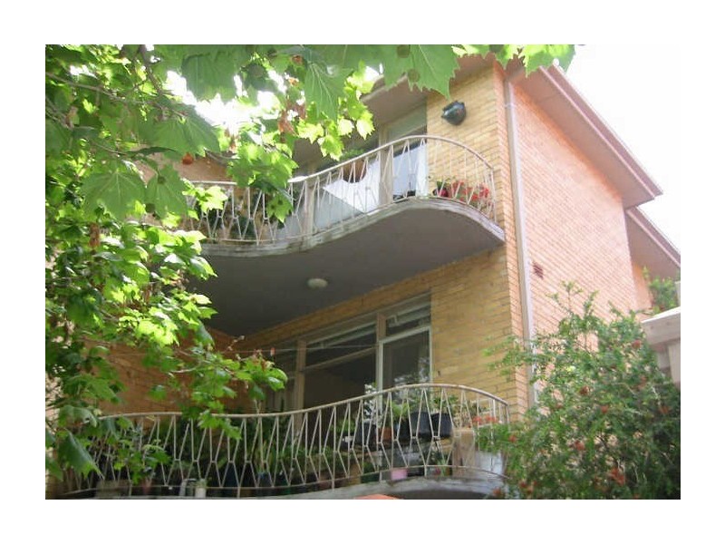 4/19  Pine Avenue, Elwood VIC 3184