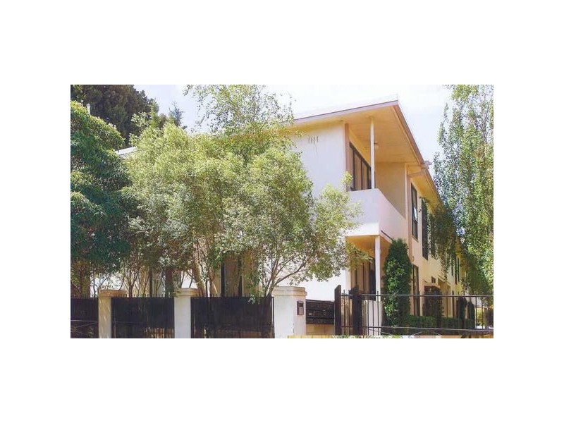 6/8  Charnwood Grove, St Kilda VIC 3182