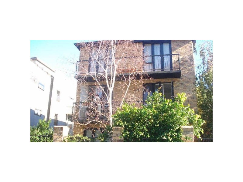 8/25  Herbert Street, St Kilda VIC 3182