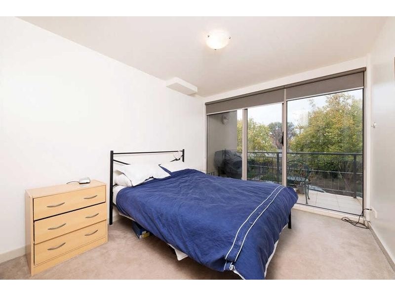 13/12  Acland Street, St Kilda VIC 3182